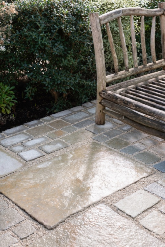 Flags with Cobblestone